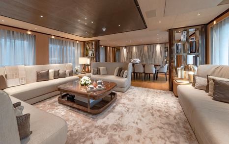 Tankoa superyacht Vertige main saloon lounge  