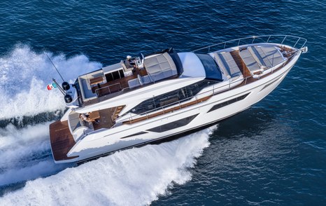 ferretti-580-running 