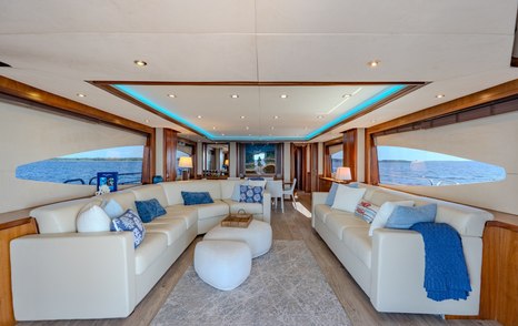 Sunseeker yacht Kefi main saloon lounge 