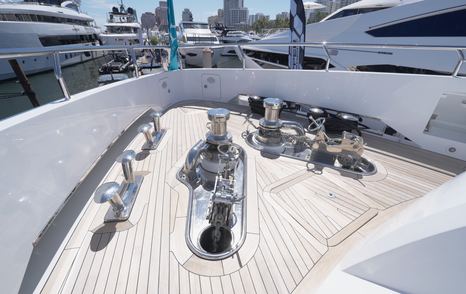 Mangusta-GranSport-54-Review-foredeck-deck-gear