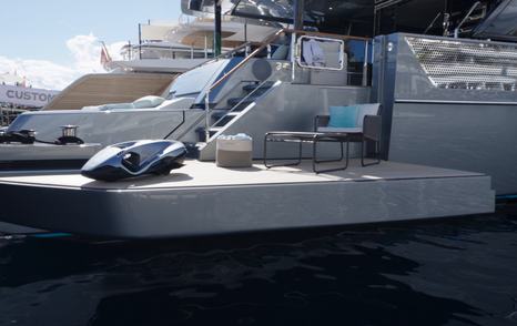 Riva-112-DolceVita-Super-Review-aft-deck-balcony