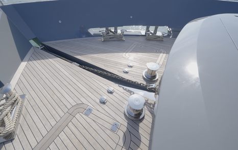 AB-100-Review-foredeck-deck-gear