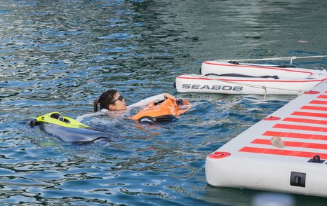 Demonstration of a Seabob at SYF