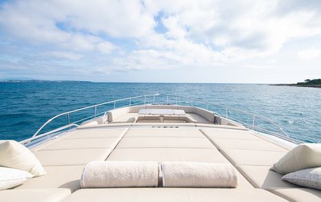 Magic of Ayr motor yacht foredeck with sunpads