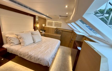 Horizon-PC60-owner-cabin
