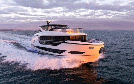 Sunseeker-Ocean-156-running-sunset