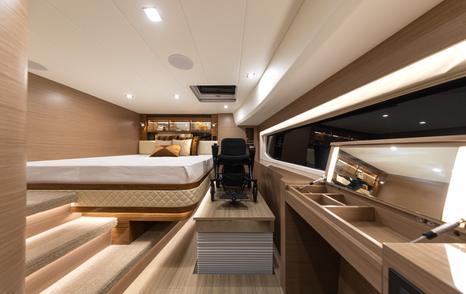 Horizon PC68A catamaran master cabin platform 