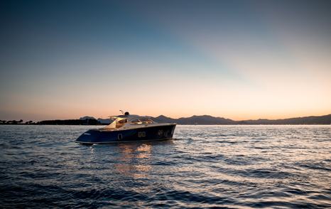 zeelander-5-review-sunset-offshore-profile