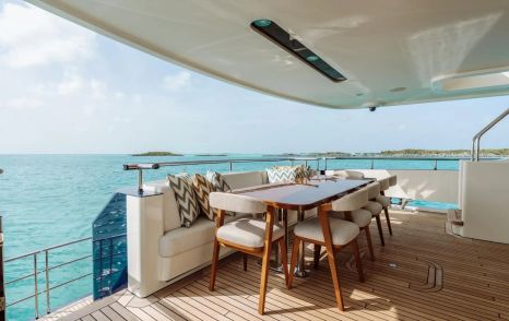 Moonen motor yacht Midnight Saga aft deck dining area 