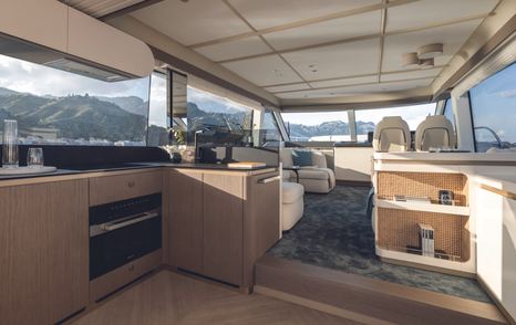 azimut-magellano-60-galley