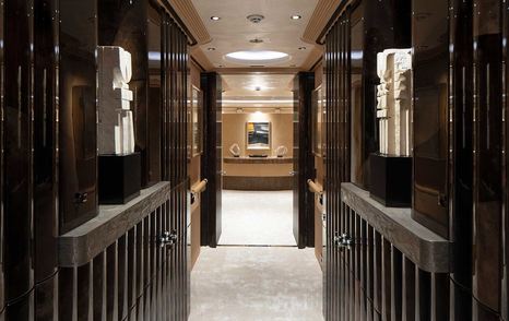 Superyacht DreAMBoat's hallway