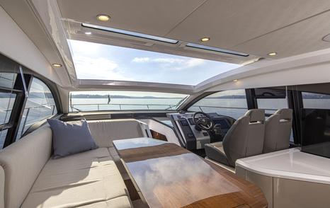 Fairline-Targa-45-GT-saloon