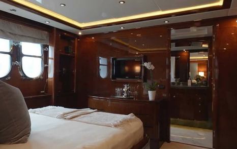 Benetti motor yacht Domani guest cabin with TV 