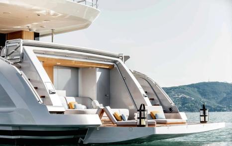 Azimut Grande 36M beach club with balcony deployed