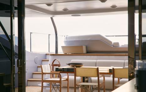 azimut grande trideck, main deck, sundeck, mezzanine