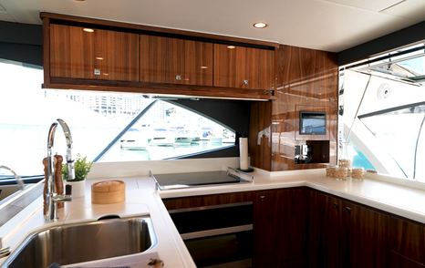 Riviera-58-Sports-Motor-Yacht-galley