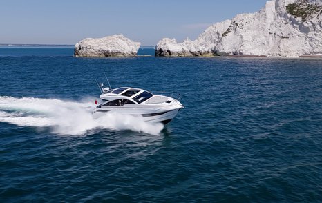 Side profile of the Fairline Targa 47 GT at speed off the Needles