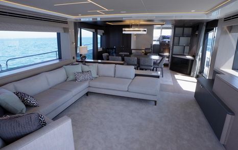 Sunseeker-88-Yacht-view-in