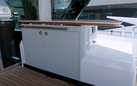 CL-Yachts-CLX96-Review-wet-bar-cockpit