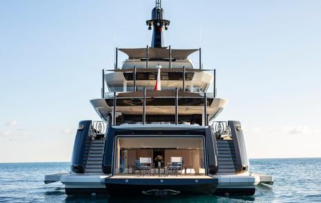 Tankoa-T580-Diamond-Binta-aft-view-with-beach-club-open