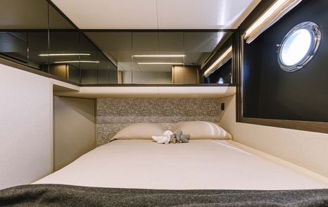Next-Gen Absolute 52 FLY motor yacht guest cabin
