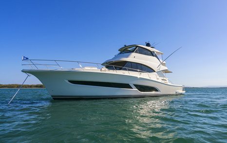 Riviera-58-Sports-Motor-Yacht-Anchored