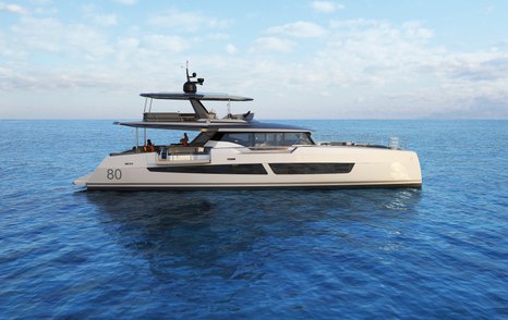 Fountaine Pajot Power 80 starboard aspect