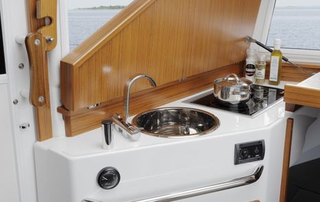 Sargo 28 galley