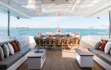 Mangusta yacht Firefly aft deck dining area 