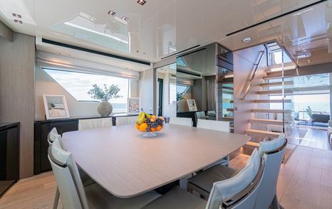 Motor yacht Hard 8's main saloon dining area