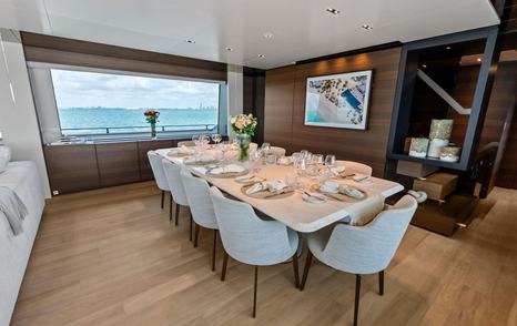 Custom Line superyacht Lumpasaurus main saloon dining area