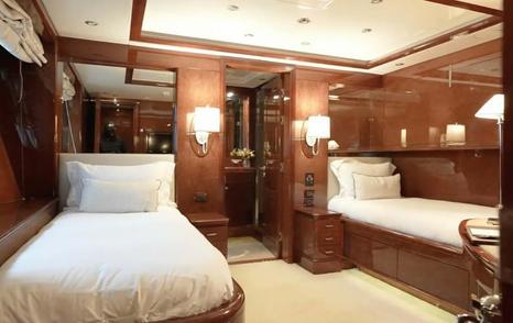 Benetti motor yacht Domani guest cabin with twin beds 