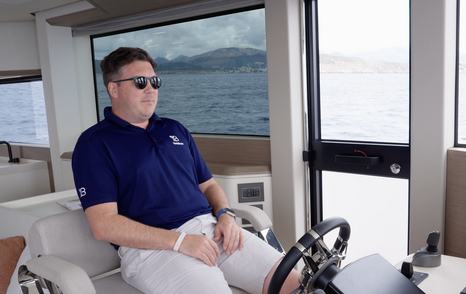 Pardo-E72-Review-helm-seat-relaxed