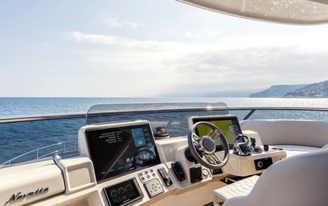 Absolute Navetta 68 deck