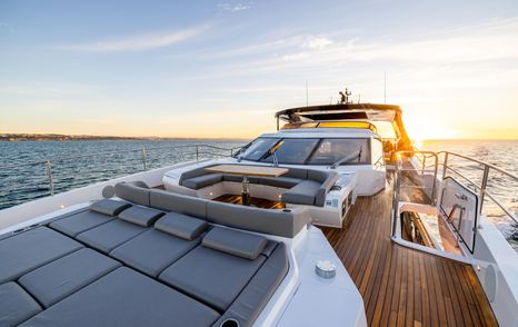 Sunseeker 100 Yacht foredeck with sunpads and U-shaped seating