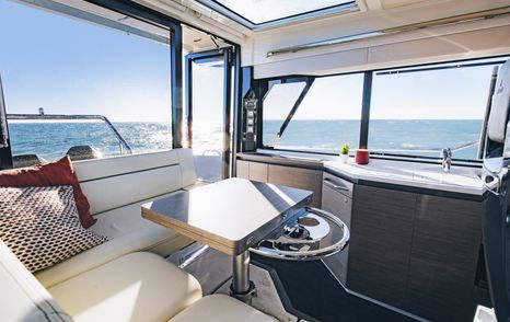 Wellcraft 355 wheelhouse 