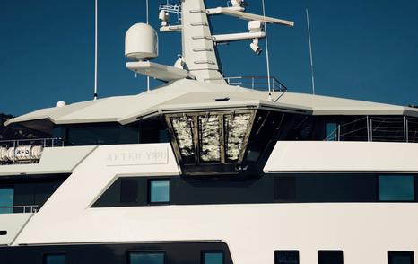 Damen-Xplorer-60-Review-bridge-wing