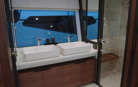 CL-Yachts-CLX96-Review-VIP-ensuite