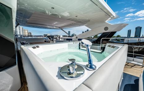 Motor yacht Mandala's upper deck jacuzzi 