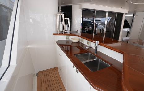 Westport-W130-Review-cockpit-wetbar