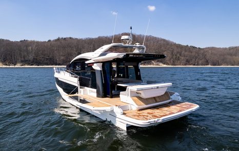 Galeon-450-HTC-aft