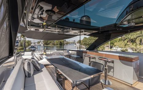 Motor yacht Beyond Beyond flybridge alfresco dining