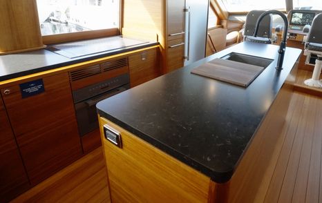 Palm-Beach-PB85-Sedan-Review-galley-island