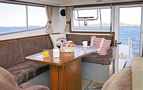 Sargo 36 FLY salon