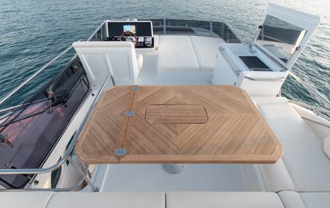 Greenline 45 Fly flybridge  