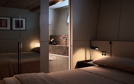 Bluegame BGX83 yacht cabin and ensuite