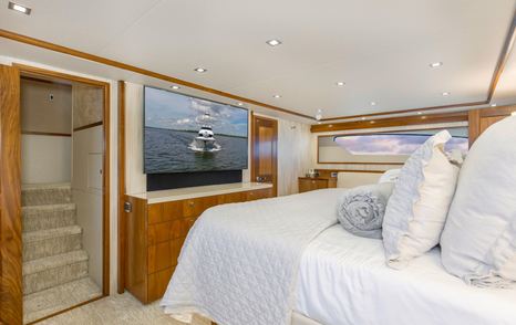 Viking 92EB Sportsfisher yacht Touche owners cabin with mounted TV