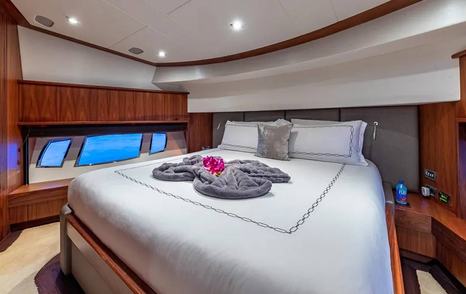 Sunseeker motor yacht Emrys master cabin with windows 