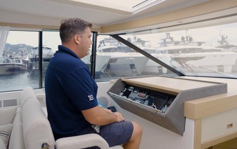 Delta-Powerboats-72-Review-navigator-bench-jack-haines