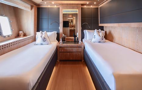 Superyacht Royale X twin cabin